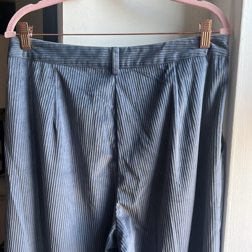 Lush Wide leg Blue Gray Striped‎ Pants with Cuff bottoms - Picture 7 of 7